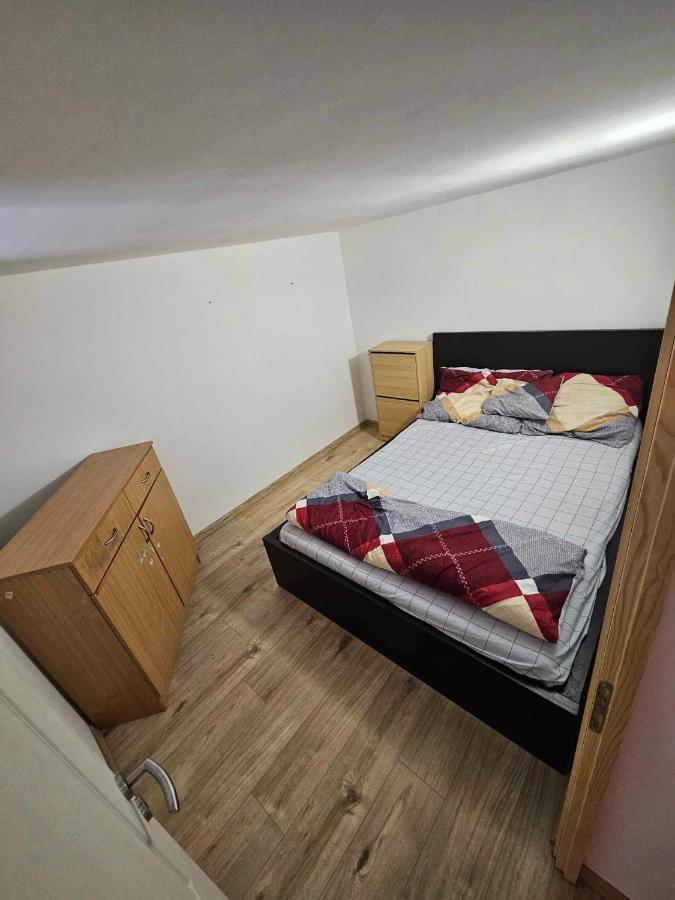 7Dab Rotten 4B3 Contactless Self Check-In Budapešť Exteriér fotografie